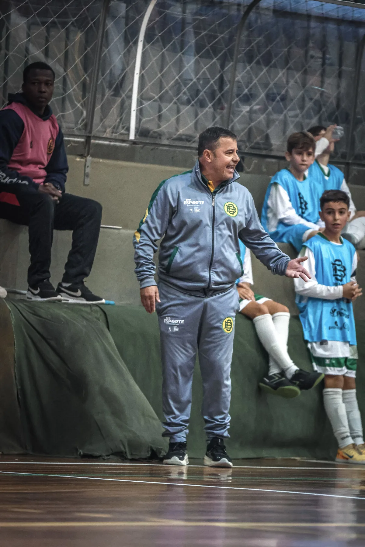 Roger "Traíra" : uma vida dedicada ao futsal